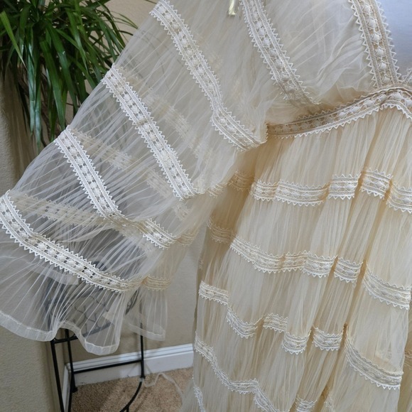 Pregnancy Photoshoot Maxi Dress Cream Boho Tulle Lace Tiered Wedding Gown 70s - Picture 5 of 12